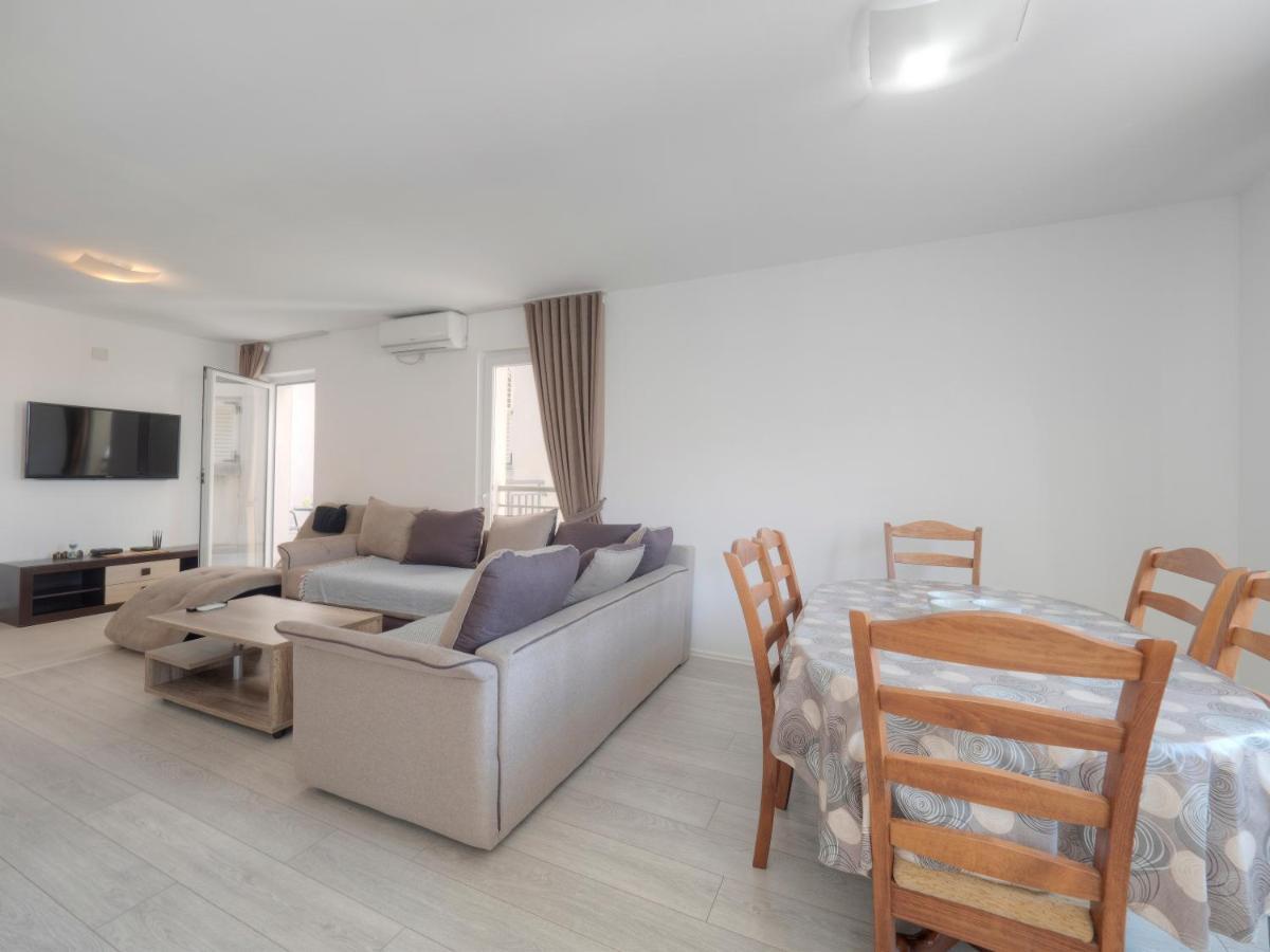 Family Three Bedroom Apartment Brando Будва Екстер'єр фото