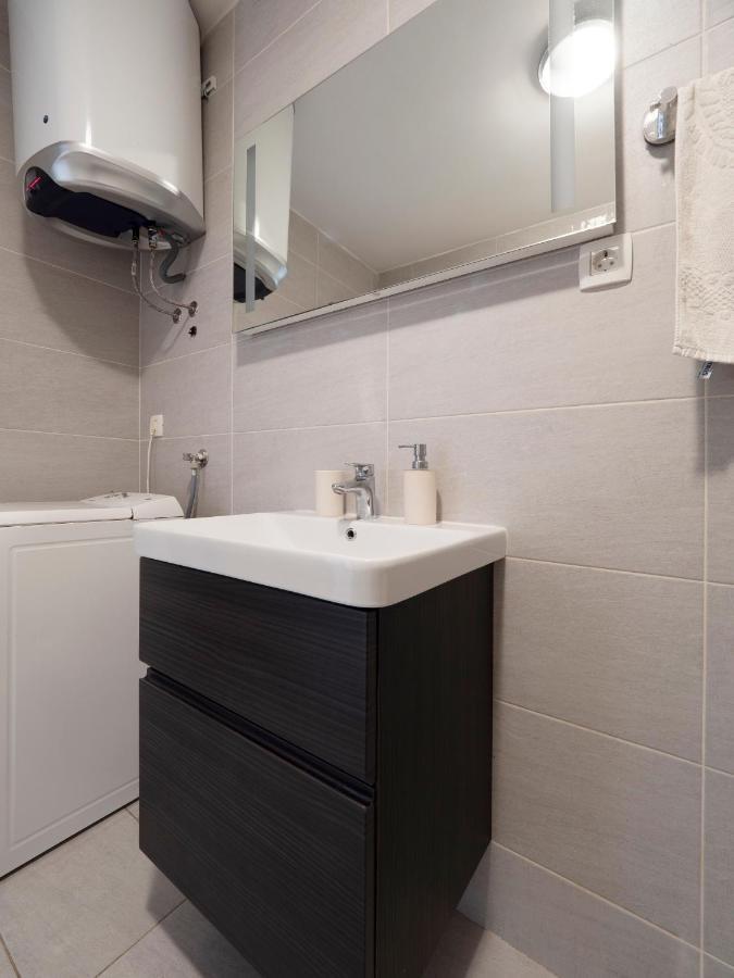 Family Three Bedroom Apartment Brando Будва Екстер'єр фото