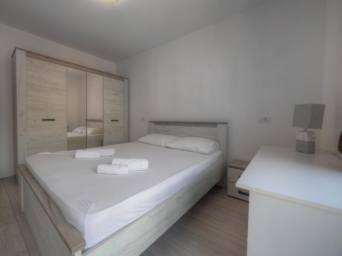 Family Three Bedroom Apartment Brando Будва Екстер'єр фото
