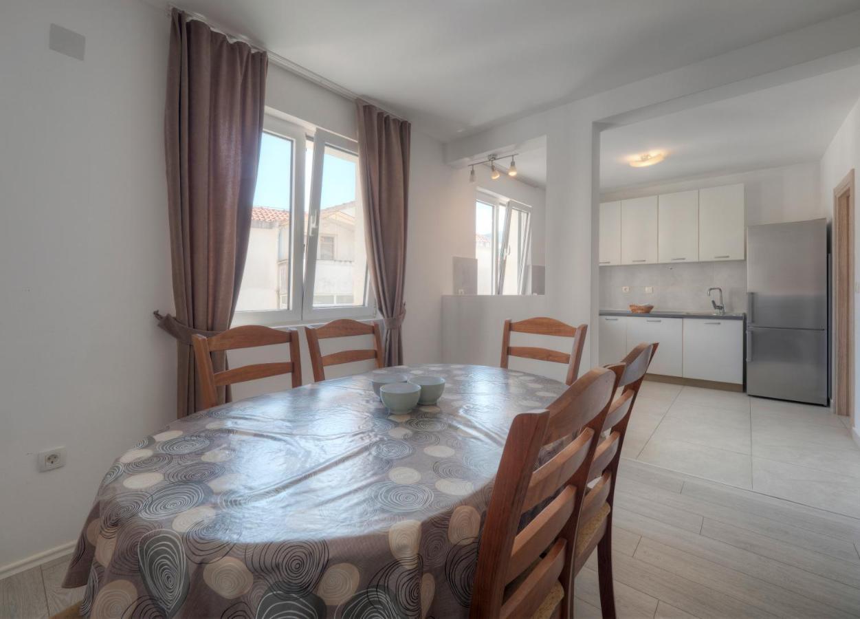 Family Three Bedroom Apartment Brando Будва Екстер'єр фото