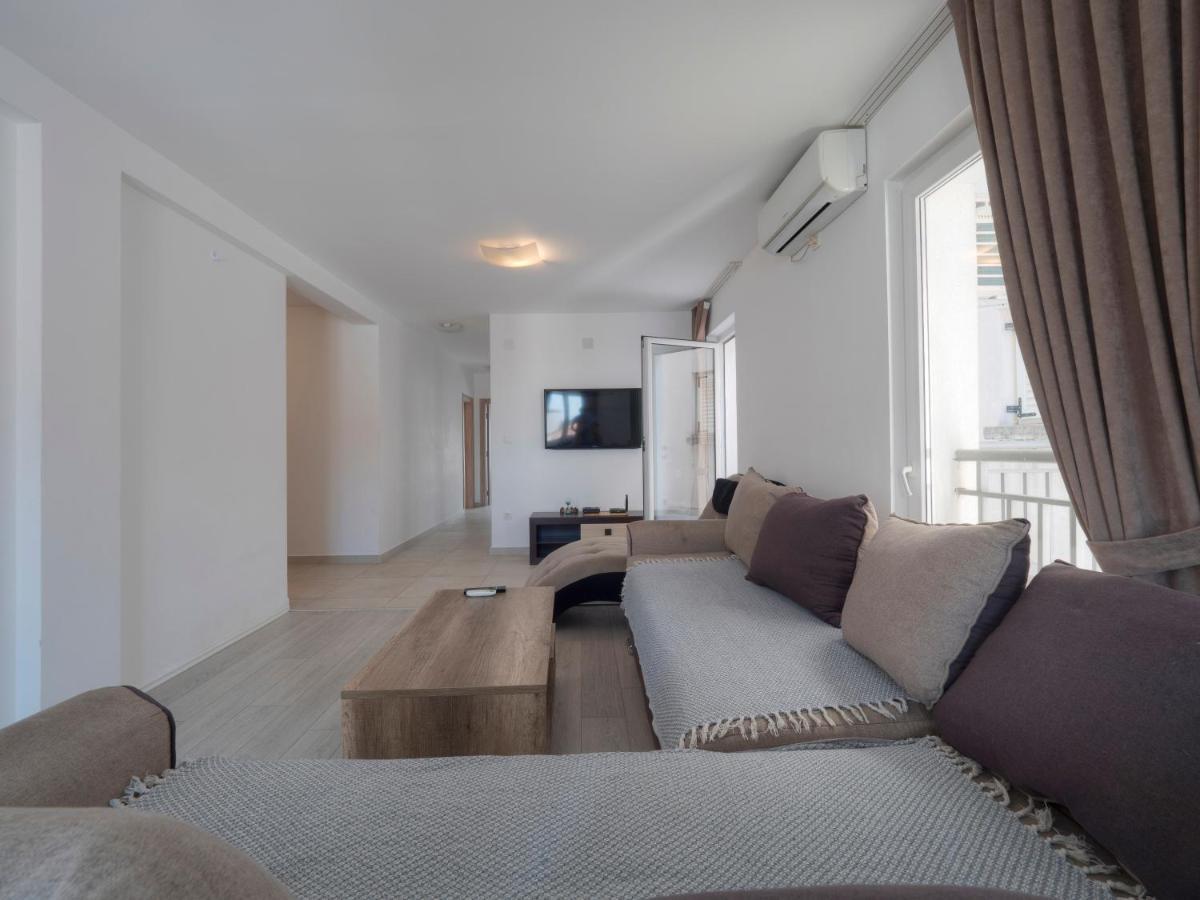 Family Three Bedroom Apartment Brando Будва Екстер'єр фото
