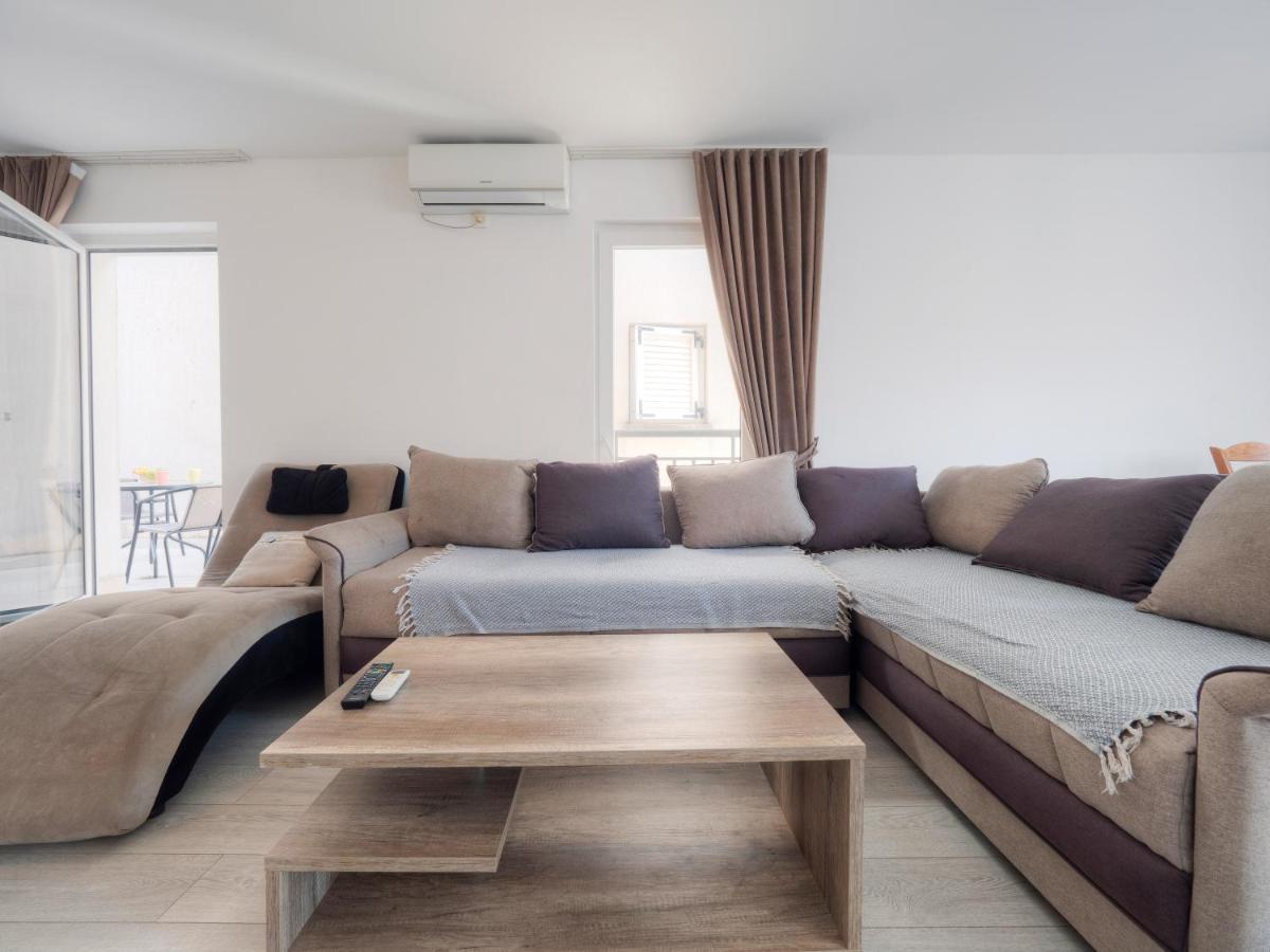 Family Three Bedroom Apartment Brando Будва Екстер'єр фото